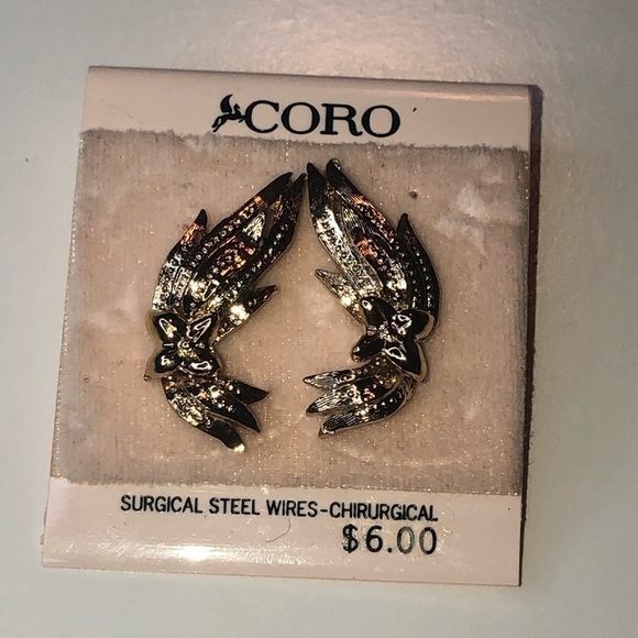 Vtg Coro Gold Tone Flower Floral Leaf Stud Earrings Surgical Sterling Post 1.2” - Picture 2 of 3